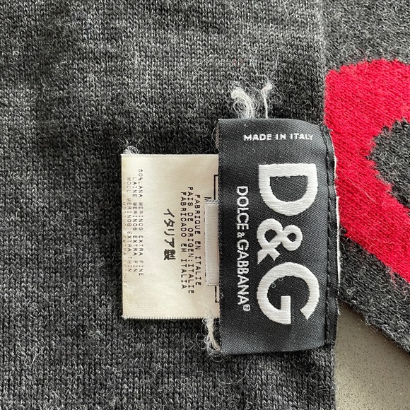 D&G merino wool scarf - Picture 3 of 3